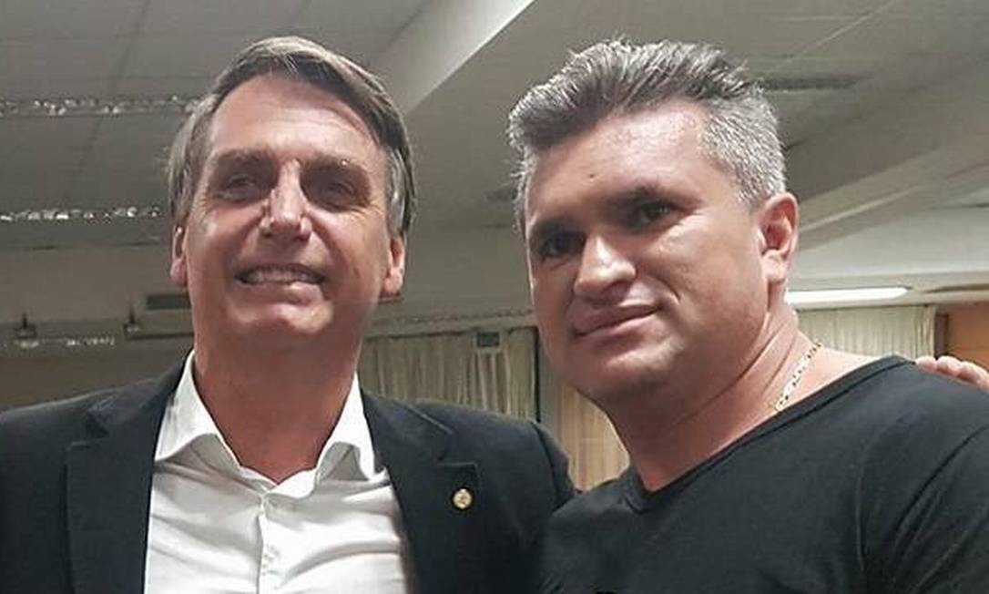 Resultado de imagem para Bolsonaro comprou votos