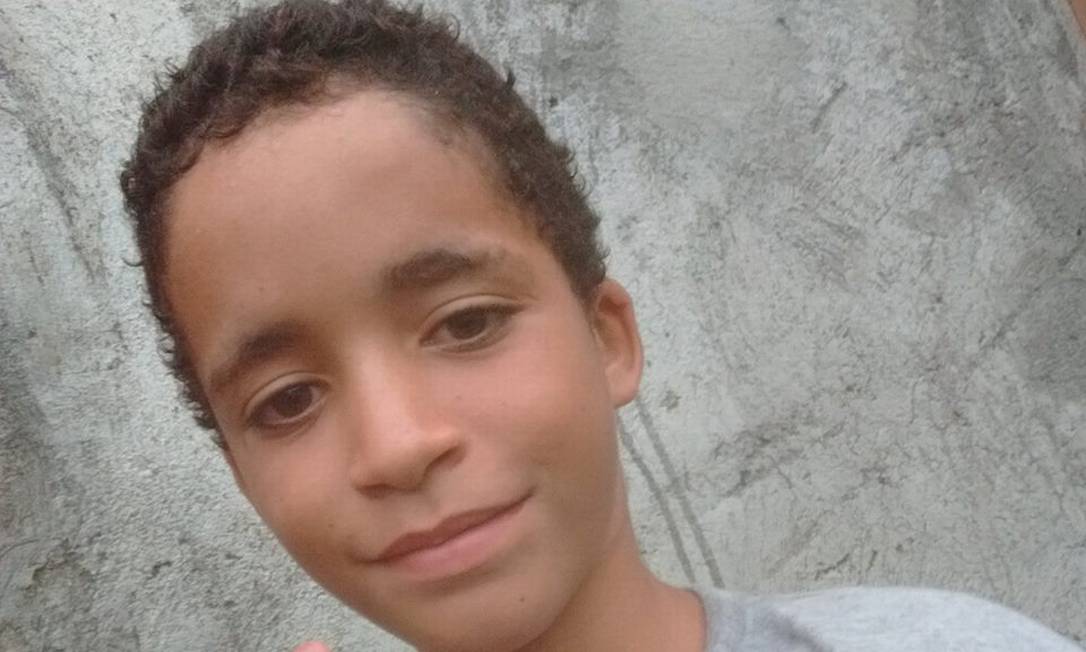 Kauan, de 12 anos, foi morto na noite de sábado quando saiu de casa para comprar comida Foto: Facebook / Reprodução