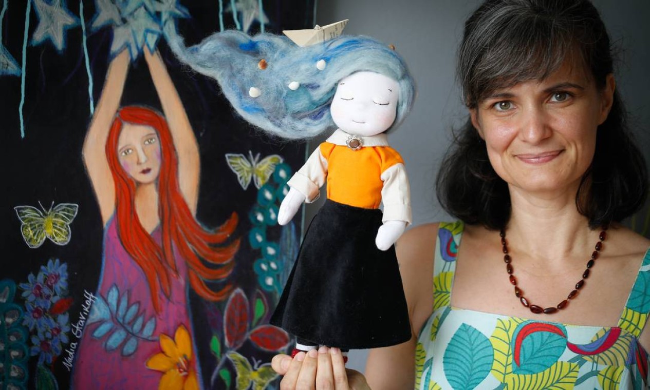 Mesmo com deficiência na mão, artesã cearense cria bonecas que parecem  reais – Jornal dos Municípios