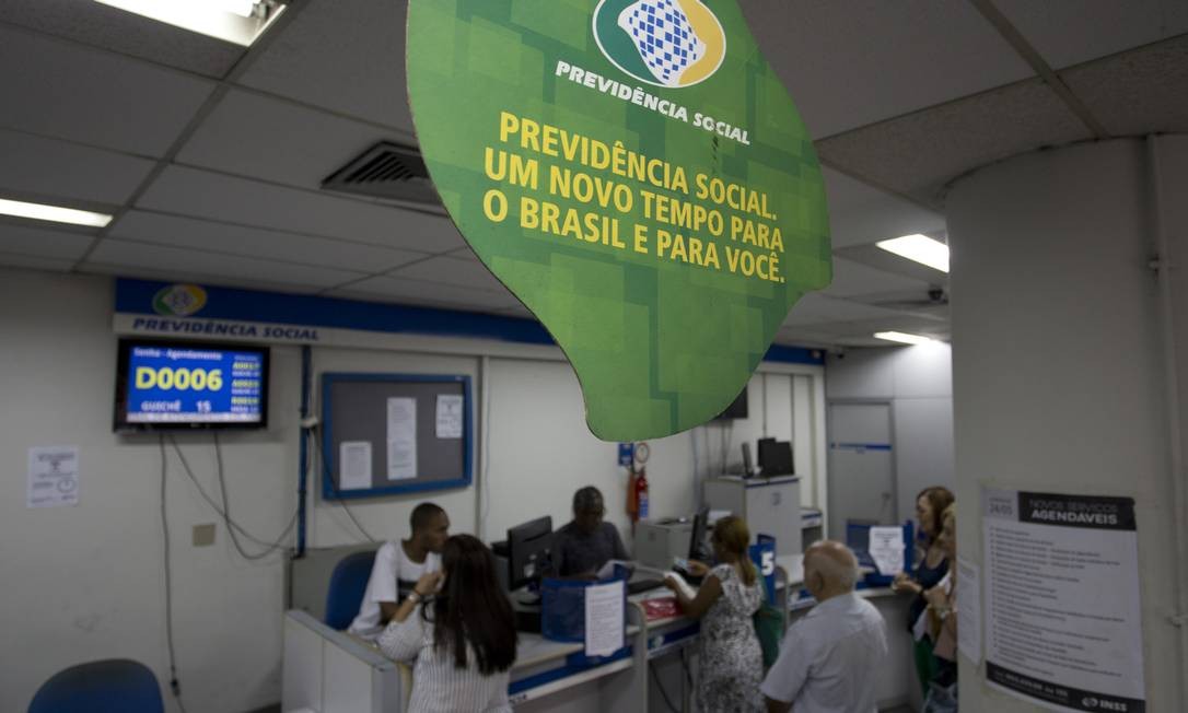 Além de mexer nas aposentadorias, a reforma prevê mudanças em pensões e outros benefícios, como o BPC, voltado para idosos de baixa renda Foto: Márcia Foletto / Agência O Globo