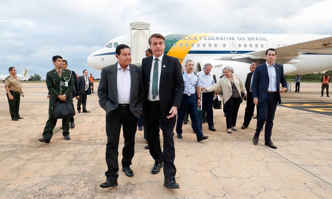O presidente Jair Bolsonaro durante desembarque em Brasília. Foto: Alan Santos / Divulgação