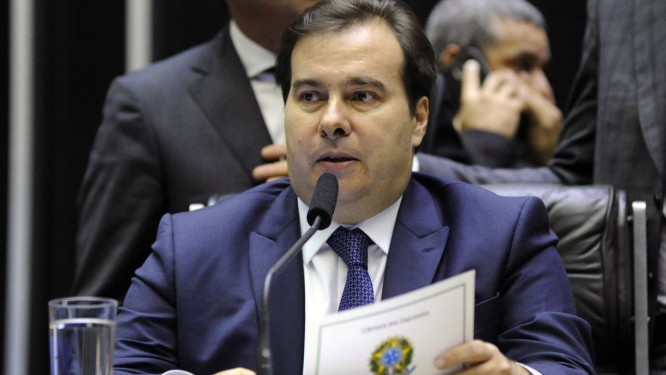 O presidente da Câmara, Rodrigo Maia, diz que cortes no orçamento continuam sendo possíveis quando necessário. Foto: Luis Macedo / Agência O Globo