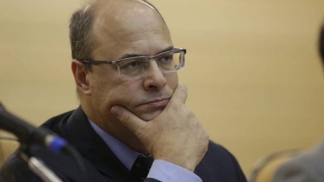 Wilson Witzel tem adotado posiÃ§Ãµes mais pragmÃ¡ticas, que se descolam do discurso de Bolsonaro Foto: Marcio Alves / Marcio Alves