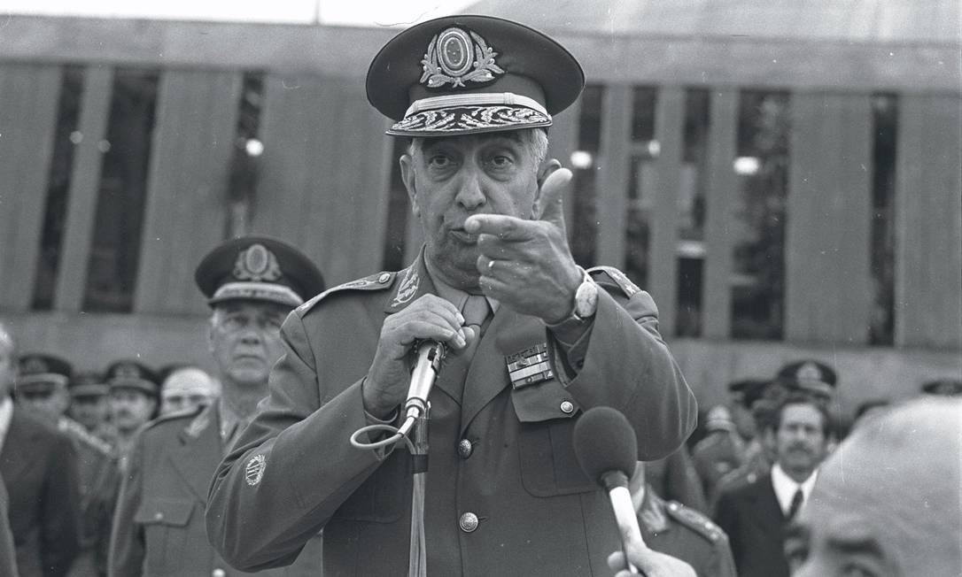 Comemoração do dia 31 de março, data do golpe militar, em 1975 Foto: Márcio Arruda / Márcio Arruda