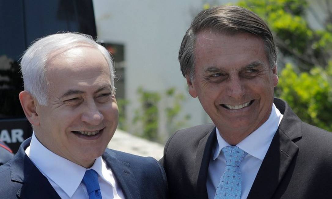 Netanyahu e Bolsonaro: aproximação Foto: LEO CORREA / AFP/28-12-2018