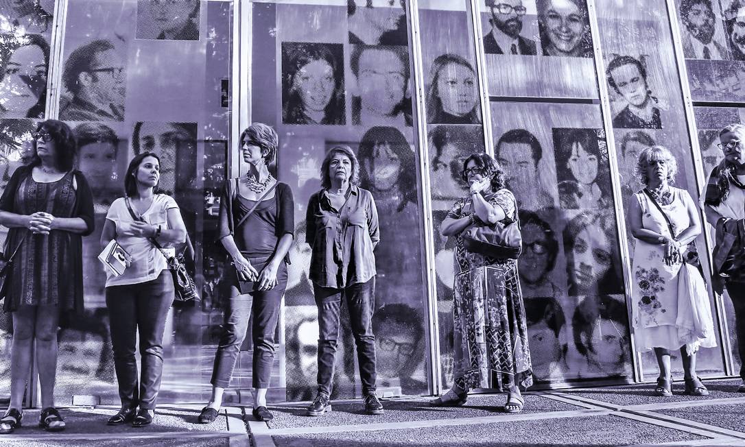 Mulheres que sofreram abusos durante a ditadura argentina participam da exposição “Ser Mulheres na Esma”, em Buenos Aires Foto: Divulgação