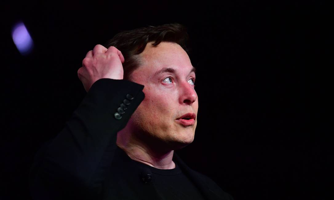 (FILES) In this file photo taken on March 14, 2019 Tesla CEO Elon Musk speaks during the unveiling of the new Tesla Model Y in Hawthorne, California. - Tesla announced on April 3, 2019 that it will give investors an up-close look at its self-driving car in a bid to bolster confidence in the progress of the nascent technology.
Tesla co-founder and chief executive Elon Musk and other executives will take part in presentations to investors at the company's Silicon Valley headquarters on April 19. (Photo by Frederic J. BROWN / AFP) Foto: FREDERIC J. BROWN / AFP