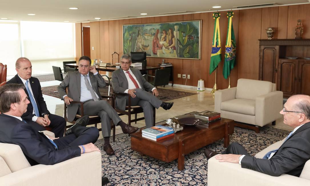 O presidente Jair Bolsonaro durante audiência com o presidente nacional do PSDB, Geraldo Alckmin.
Foto: Marcos Correa / PR