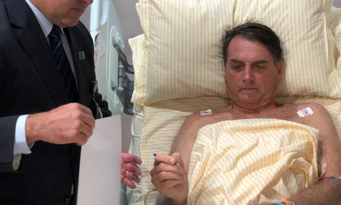 Entre o fim de janeiro e a primeira quinzena de fevereiro, Bolsonaro ficou 17 dias internado no hospital Albert Eintein, em São Paulo, para retirar a bolsa de colostomia que usava desde que sofreu o atentado a faca em setembro Foto: Reuters