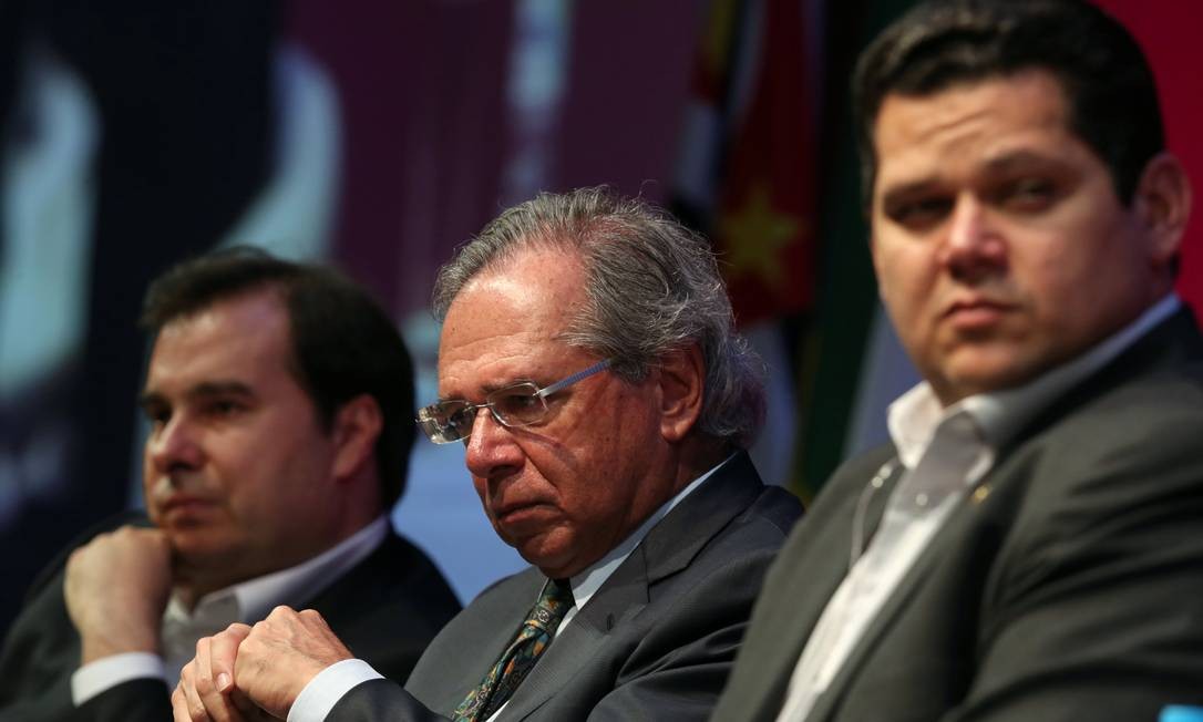 Resultado de imagem para pauloguedes rodrigo maia e davi alcolumbre fotos