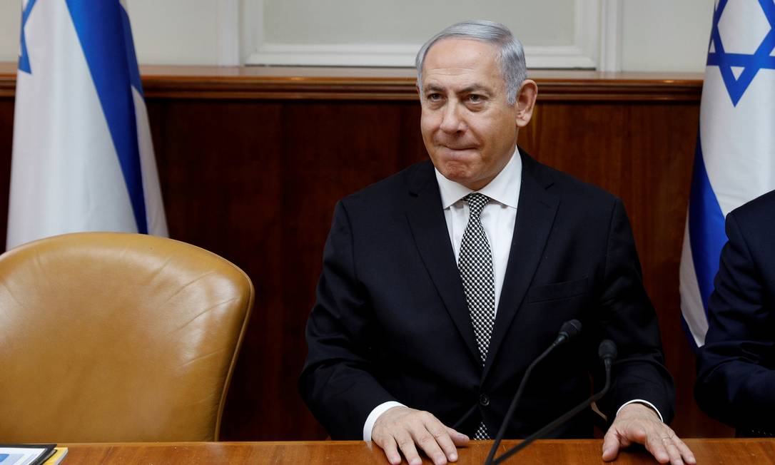 O primeiro-ministro israelense, Benjamin Netanyahu, participa de reunião do gabinete, em Jerusalém Foto: Gali Tibbon 25-02-2018 / REUTERS