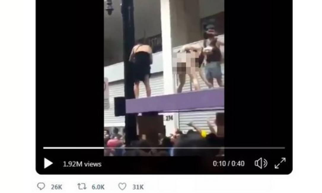 No carnaval, Bolsonaro causou indignação e polêmica nas redes sociais ao postar vídeo obsceno com críticas à festa nas ruas Foto: Reprodução