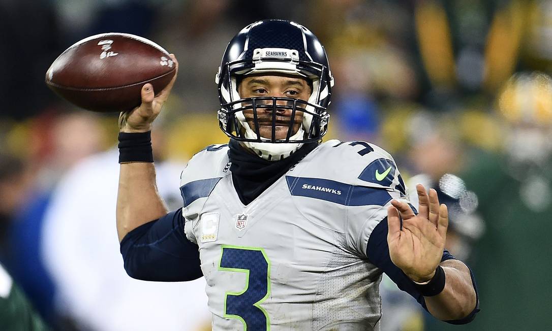 Russell Wilson vira o jogador com maior salário da NFL; confira o