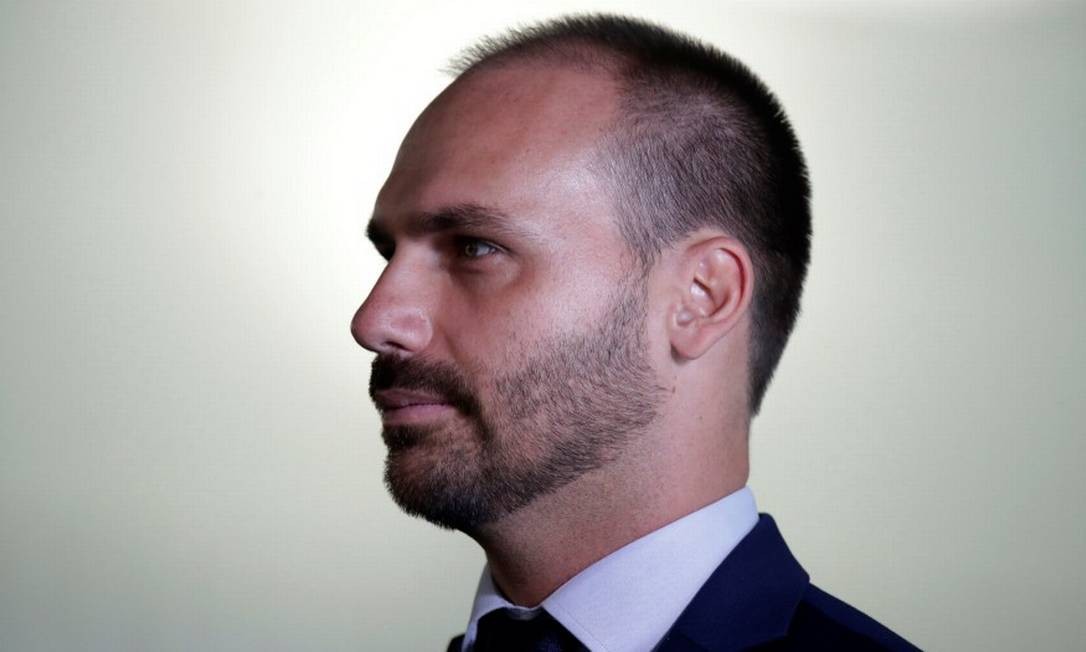 Eduardo Bolsonaro vai a Hungria e Itália encontrar líderes da extrema direita