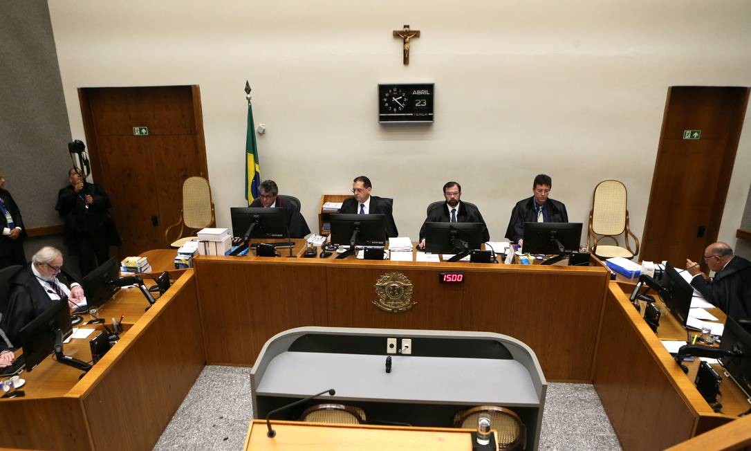 Quinta Turma do STJ julga recurso do ex-presidente Lula Foto: Jorge William / Agência O Globo