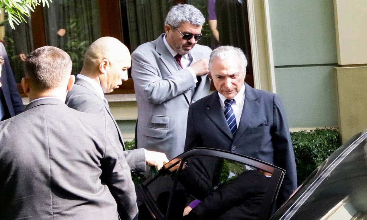 Os advogados do ex-presidente pediram que ele fique preso em São Paulo, e não no Rio, onde corre a ação em que é réu Foto: Aloisio Mauricio/Fotoarena