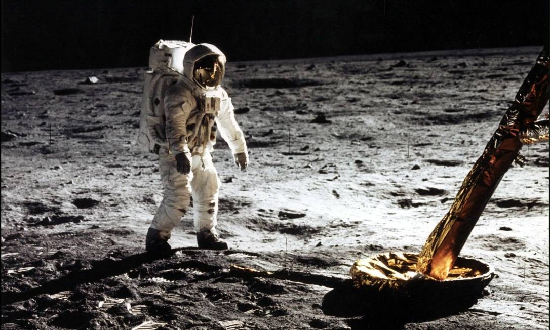 Quem Foram Os Primeiros Astronautas A Pisar O Solo Lunar