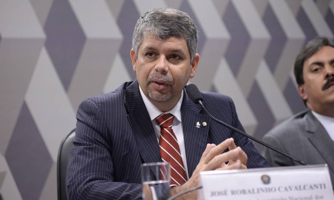 Procurador regional JosÃ© Robalinho, que ontem trocou mensagens com hacker que disse ser o responsÃ¡vel por atacar a Lava Jato Foto: Jefferson Rudy / AgÃªncia Senado