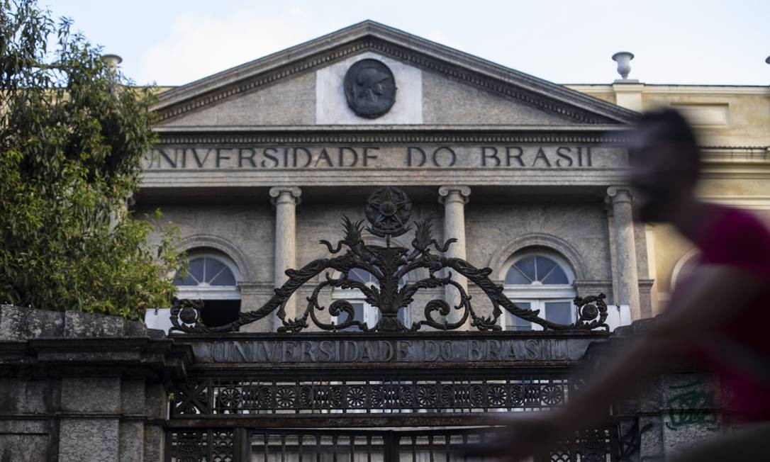 Em Que Ano Foi Criada A Primeira Universidade No Brasil