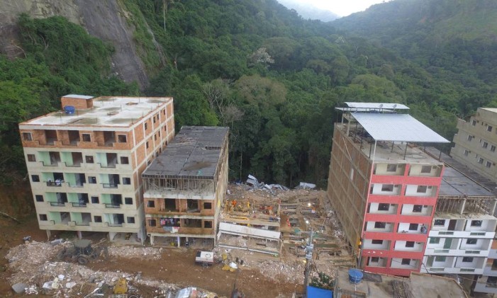 Dois prédios desabaram na Muzema, em 12 de abril, provocando a morte de 24 moradores Foto: Richard Santos/Prefeitura do Rio / Divulgação