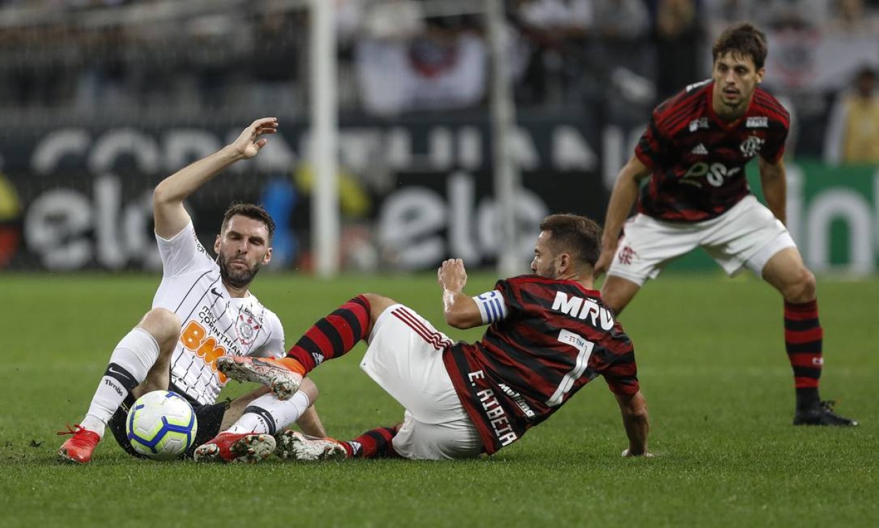 Flamengo De Abel Braga Enfrenta Semana Para Testar Ajustes Jornal O Globo