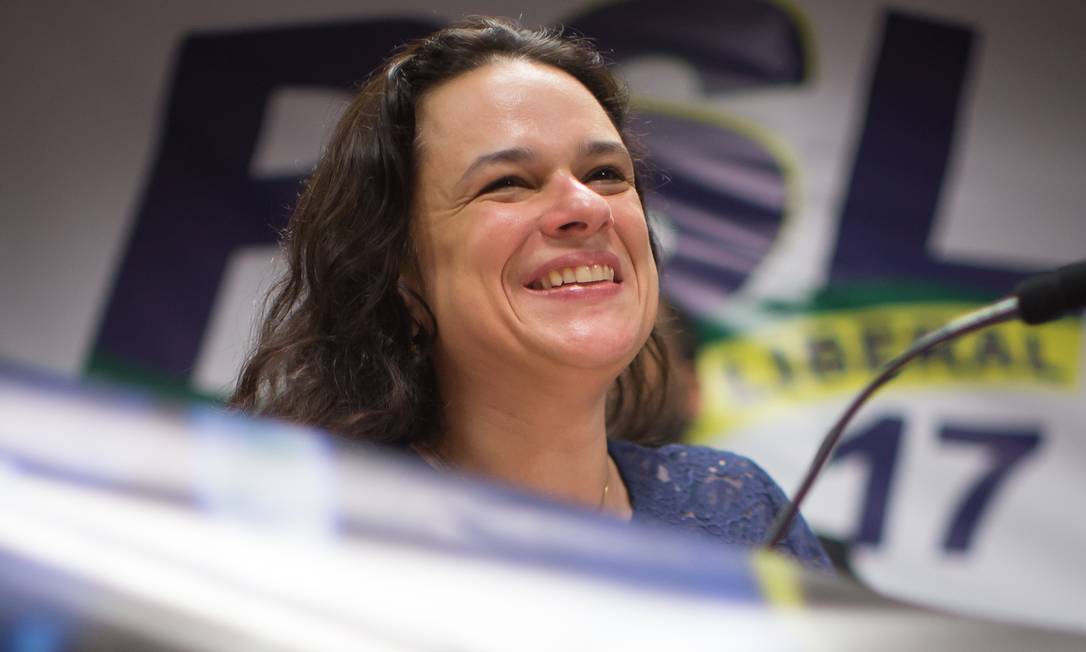 Janaina Paschoal foi eleita no ano passado pelo PSL, mas agora fala em deixar partido: ela foi a mais votada para a Alesp Foto: Edilson Dantas / Agência O Globo