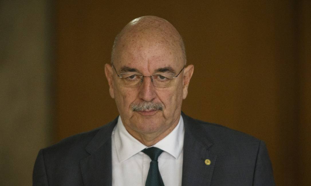 The former Minister of Citizenship, Osmar Terra, was honored, in May of last year, with the Order of Naval Merit, a mention that President Jair Bolsonaro gave to his sons Eduardo and Flávio and 14 other ministers, the already dismissed Moro, Mandetta and Canute too.  title received Photo: Daniel Marenco / Agência O Globo