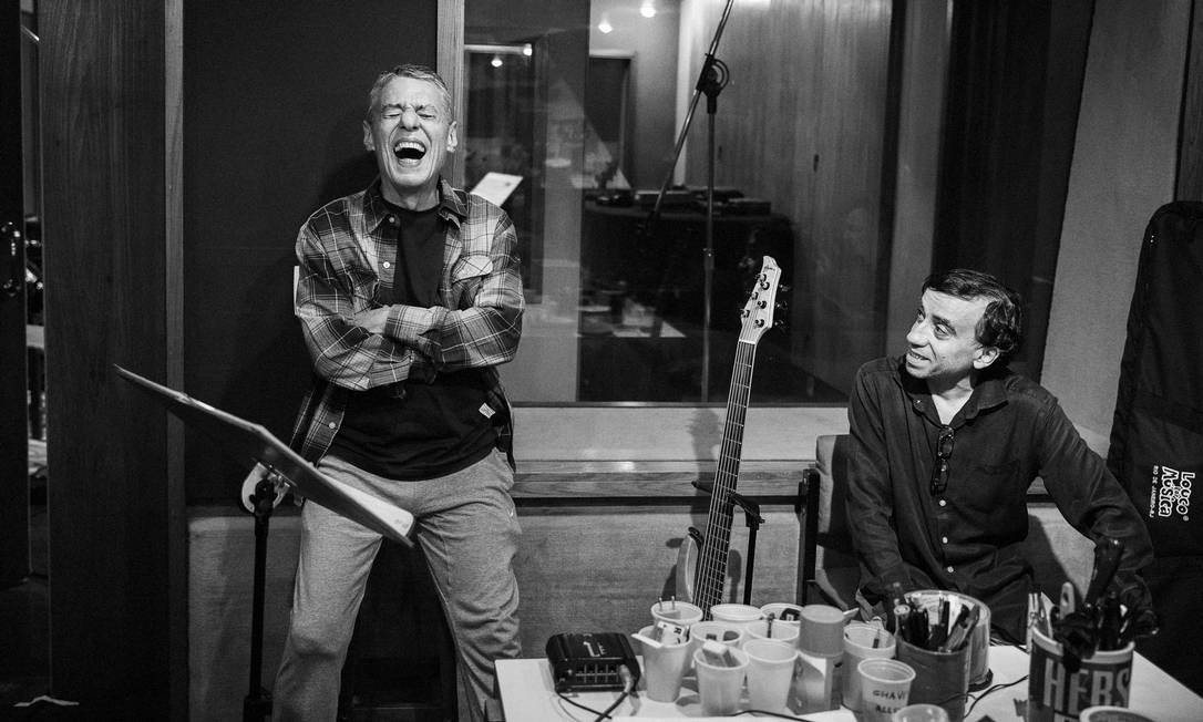 Chico Buarque gravou seu último disco de estúdio entre os anos de 2016 e 2017. O resultado é o álbum 'Caravanas', que contém sete músicas inéditas Foto: Leo Aversa / Divulgação