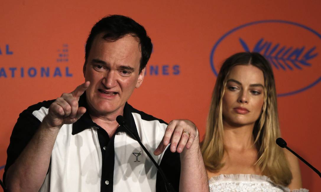 Quentin Tarantino ao lado da atriz Margot Robbie durante entrevista sobre 'Era uma vez em Hollywood' no Festival de Cannes Foto: REUTERS/Regis Duvignau / REUTERS