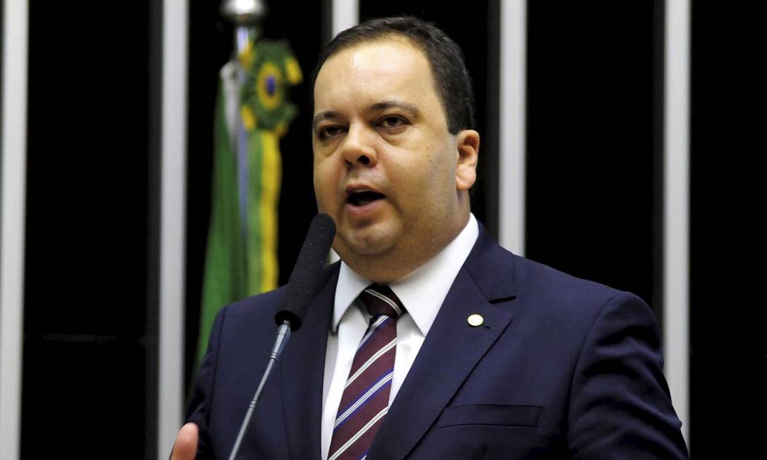 Deputado Elmar Nascimento (BA), líder do DEM na Câmara Foto: Alex Ferreira / Agência O Globo