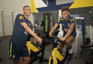 Richarlison e David Neres na Granja Foto: Lucas Figueiredo/CBF