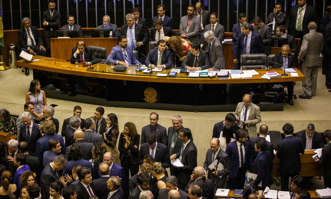 Em votacao no plenario da camara na noite desta quarta-feira, a maioria decidi que o COAF volte para o Ministerio da Economia. Foto: Daniel Marenco / Agência O Globo
