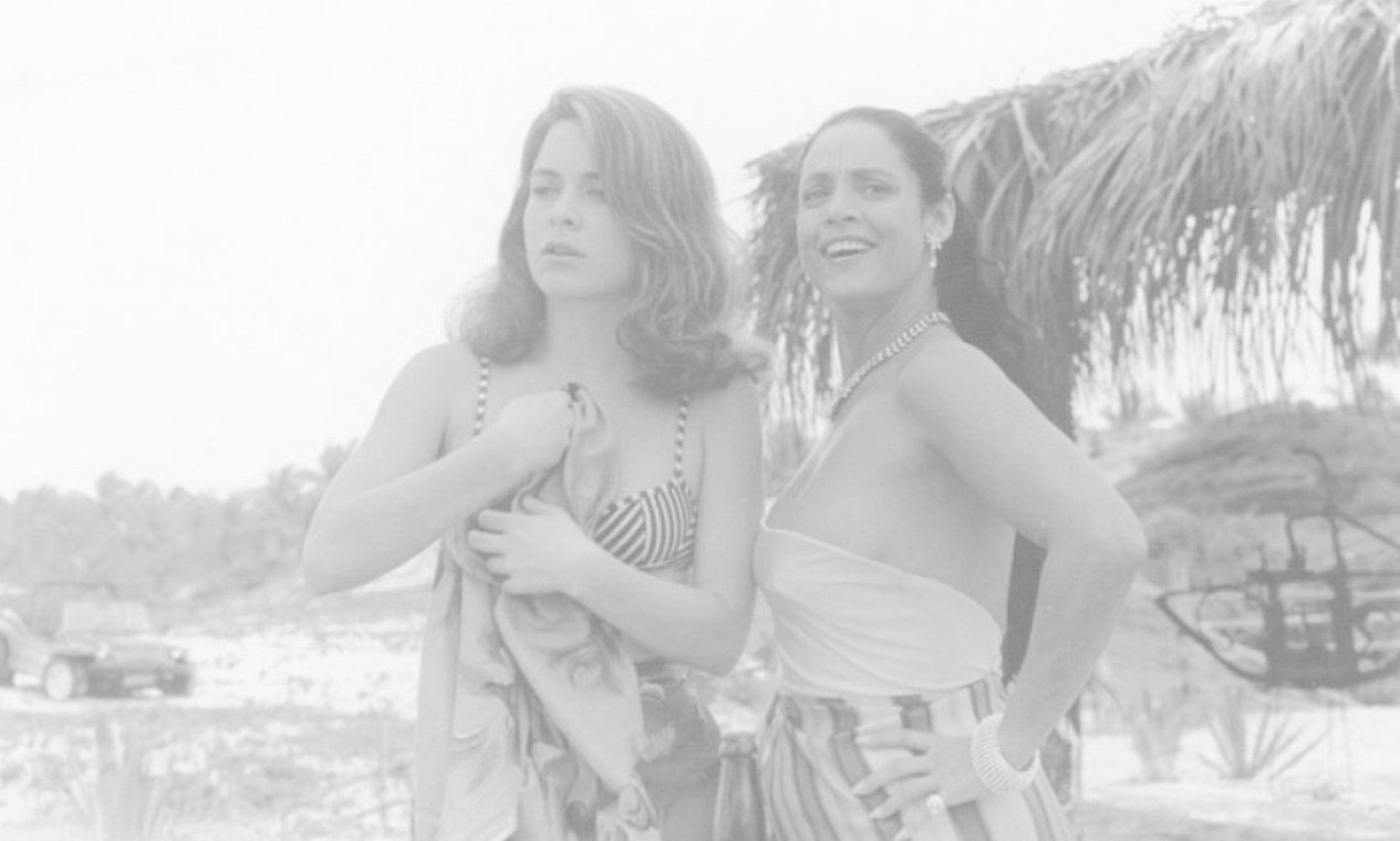 Cláudia Abreu também fez uma série de trabalhos no cinema. Em 1996, ao lado de Sônia Braga, foi parte do elenco do longa "Tieta do Agreste" Foto: Divulgação