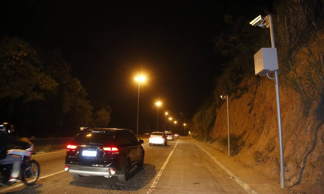 Radar de velocidade em rodovia em Niterói 23/05/2019 Foto: Fábio Guimarães / Agência O Globo