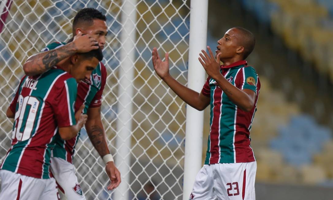 Número 23, João Pedro em uma das comemorações de gol do Fluminense Foto: MARCELO REGUA