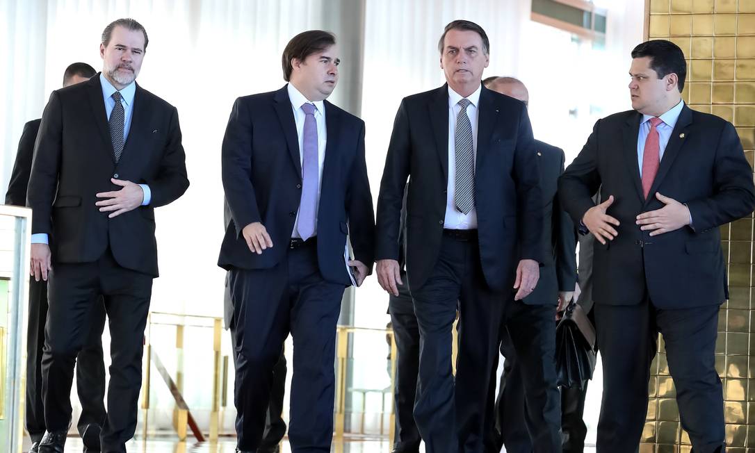 Bolsonaro recebe Dias Toffoli, Rodrigo Maia e Davi Alcolumbre no Palácio da Alvorada Foto: HANDOUT / REUTERS