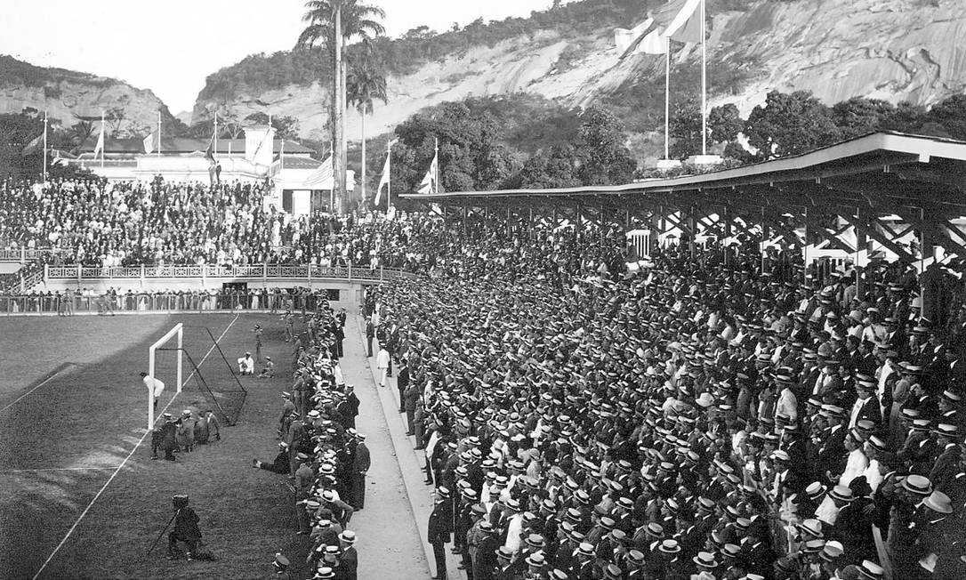 Estádio das Laranjeiras lotado para jogos do Campeonato Sul-Americano de 1919 Foto: Acervo Flu-Memória