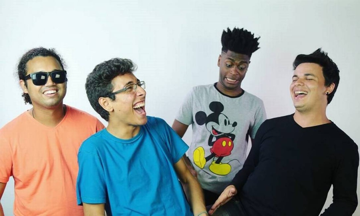 Matheus MAD, Jeffinho Farias, Kwesny Mendonça e Yuri Marçal apresentam o stand up "Os caras" no Teatro dos Quatro, Shopping da Gávea Foto: Divulgação