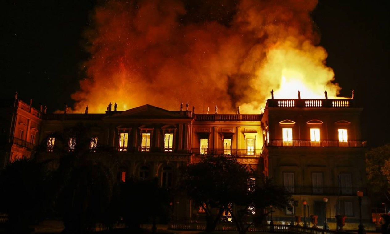 O Palácio de São Cristóvão que abriga o Museu Nacional, pegou fogo na madrugada do dia 2 de setembro de 2018, ano em que comemorava 200 anos de criação Foto: Uanderson Fernandes / Agência O Globo / 02/09/2019