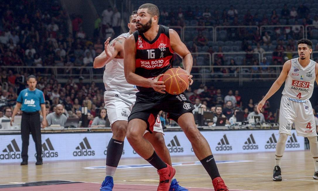 Flamengo vence Franca em casa e força 4º jogo nas finais do NBB