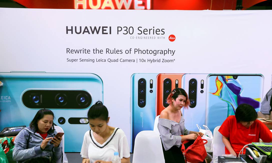 A Huawei foi a única entre as quatro maiores fabricantes de smartphones a aumentar as vendas no primeiro trimestre do ano Foto: JORGE SILVA / REUTERS