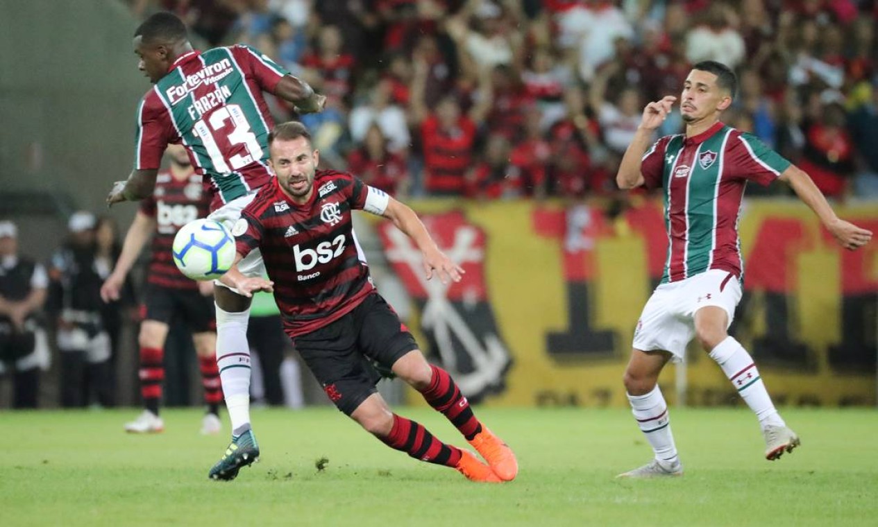 Fluminense x Flamengo fazem final óbvia em clássico com diferenças