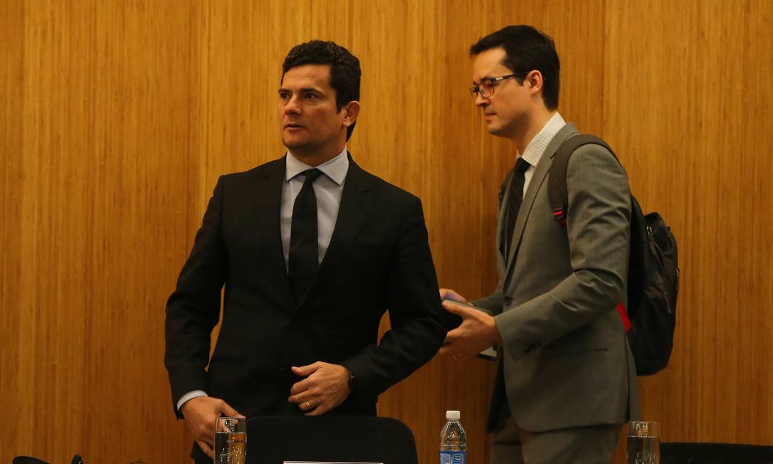 O ministro da Justiça e ex-juiz Sergio Moro e o promotor Deltan Dallagnol 10/08/2016 Foto: Ailton de Freitas / Agência O Globo