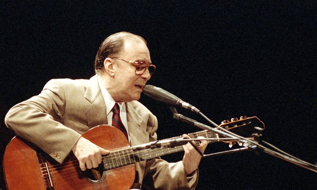 João Gilberto, um gênio, um banquinho e um violão Jornal O Globo