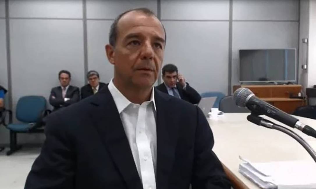 
O ex-governador Sérgio Cabral não é o único detento que tenta reduzir sua sentença com a ajuda de obras literárias
Foto:
Reprodução
