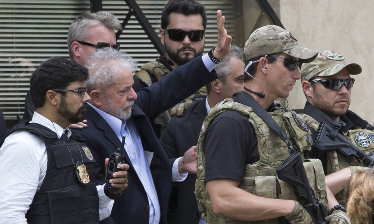Lula chega a São Bernardo do Campo (SP) no dia 2 de março deste ano, para o velório do neto Foto: Edilson Dantas / Agência O Globo
