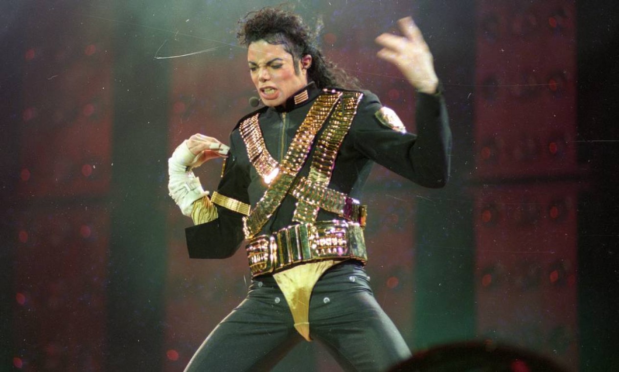 33197634_Sao-Paulo-SP-17-10-1993Michael-Jackson-CantorShow-de-Michael-Jackson-no-Estadio-do-Mo.jpg