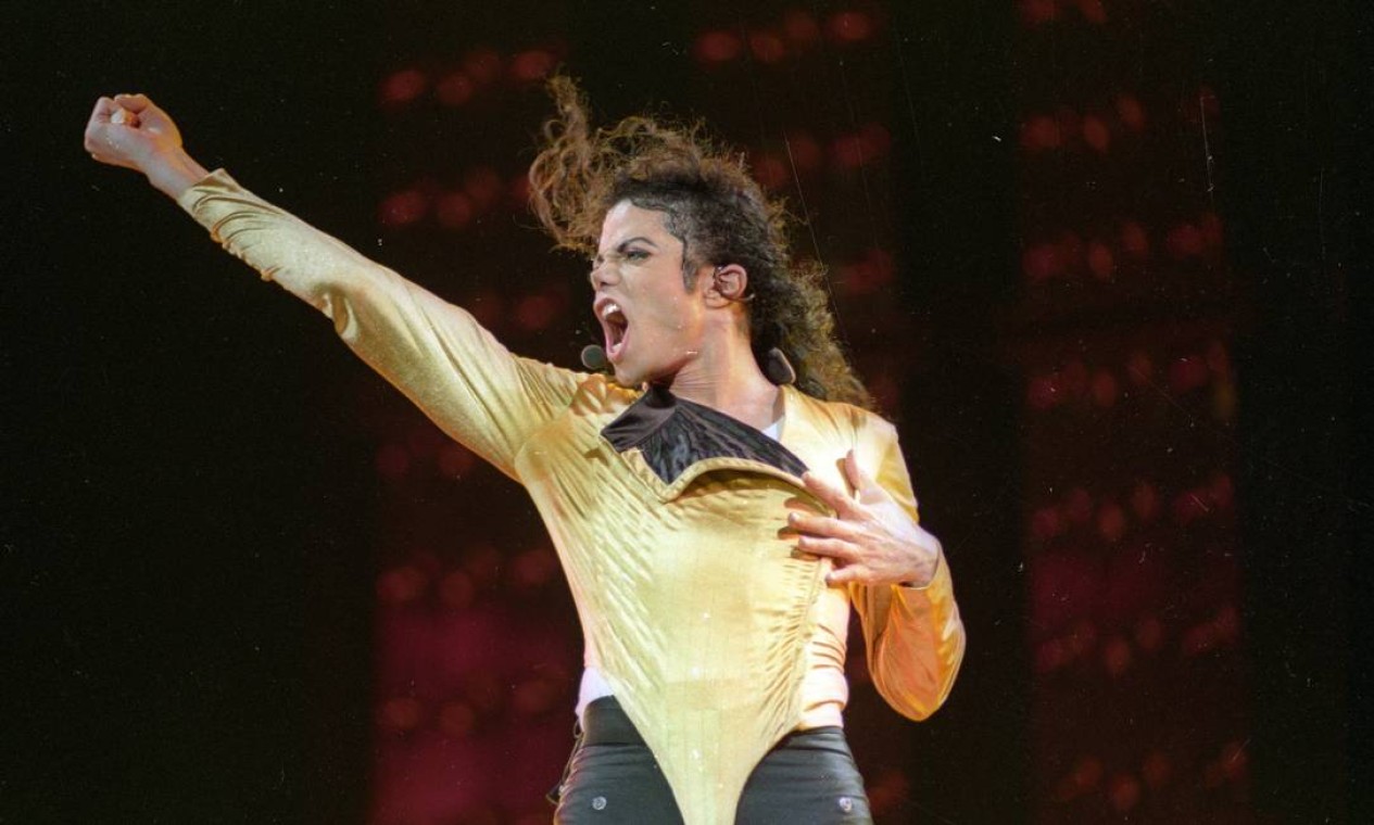 33210824_Sao-Paulo-SP-17-10-1993Michael-Jackson-CantorShow-de-Michael-Jackson-no-Estadio-do-Mo.jpg