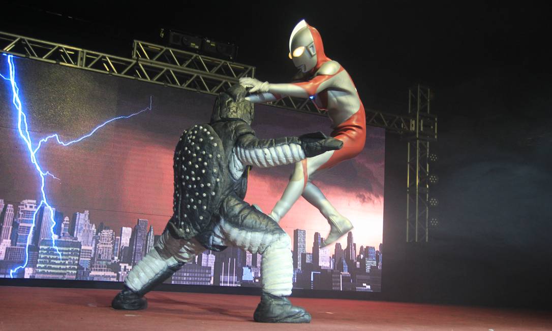 O show “Ultraman heroes”, que será exibido pela primeira vez no país, traz heróis da saga Ultraman contra ETs Foto: Divulgação