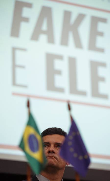 O ministro da Justica, Sergio Moro, participa do Seminário "Fake News e as Eleições", no Tribunal Superior Eleitoral (TSE), em Brasilia Foto: Daniel Marenco / Agência O Globo